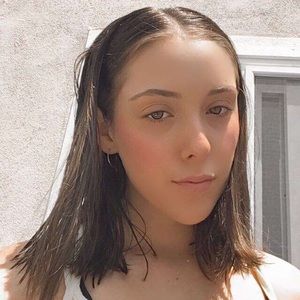 Meet your Posher, Hayley